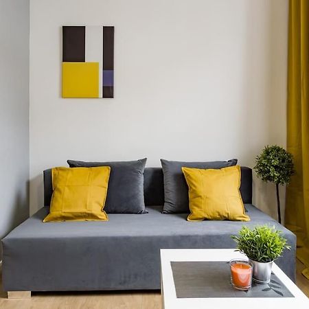 Kawalerka W Srodmiesciu 24 Apartment Lodz  Luaran gambar