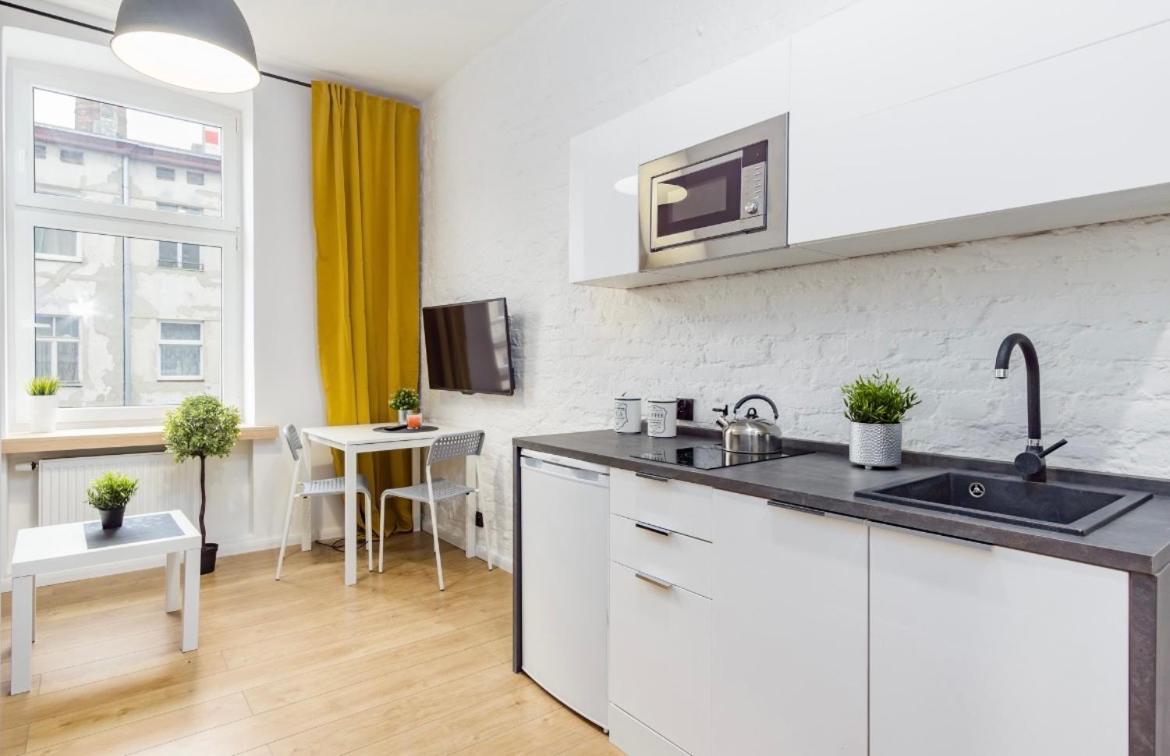 Kawalerka W Srodmiesciu 24 Apartment Lodz  Luaran gambar