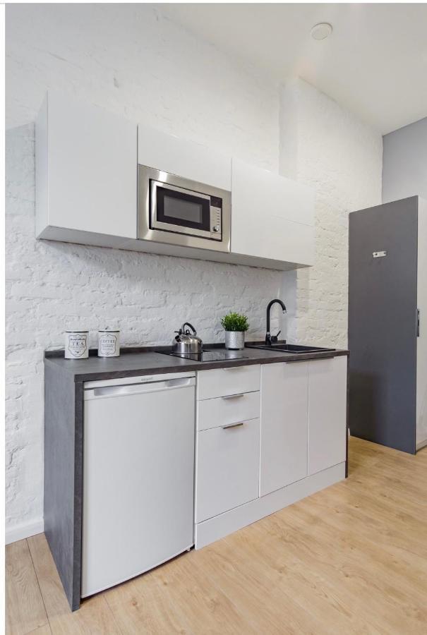 Kawalerka W Srodmiesciu 24 Apartment Lodz  Luaran gambar